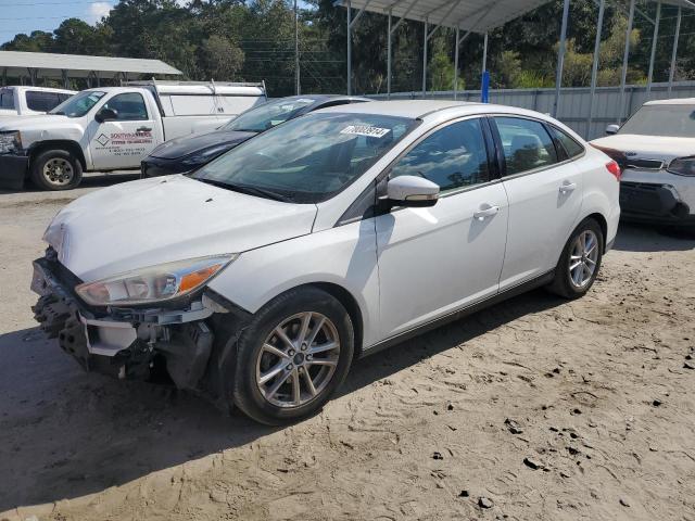 FORD FOCUS SE 2015 1fadp3f22fl381614