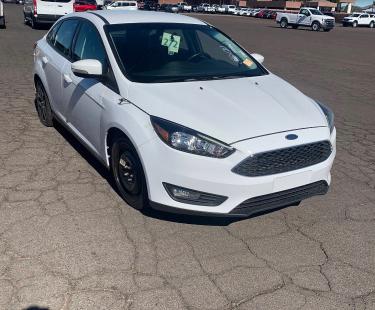 FORD FOCUS SE 2016 1fadp3f22gl256064