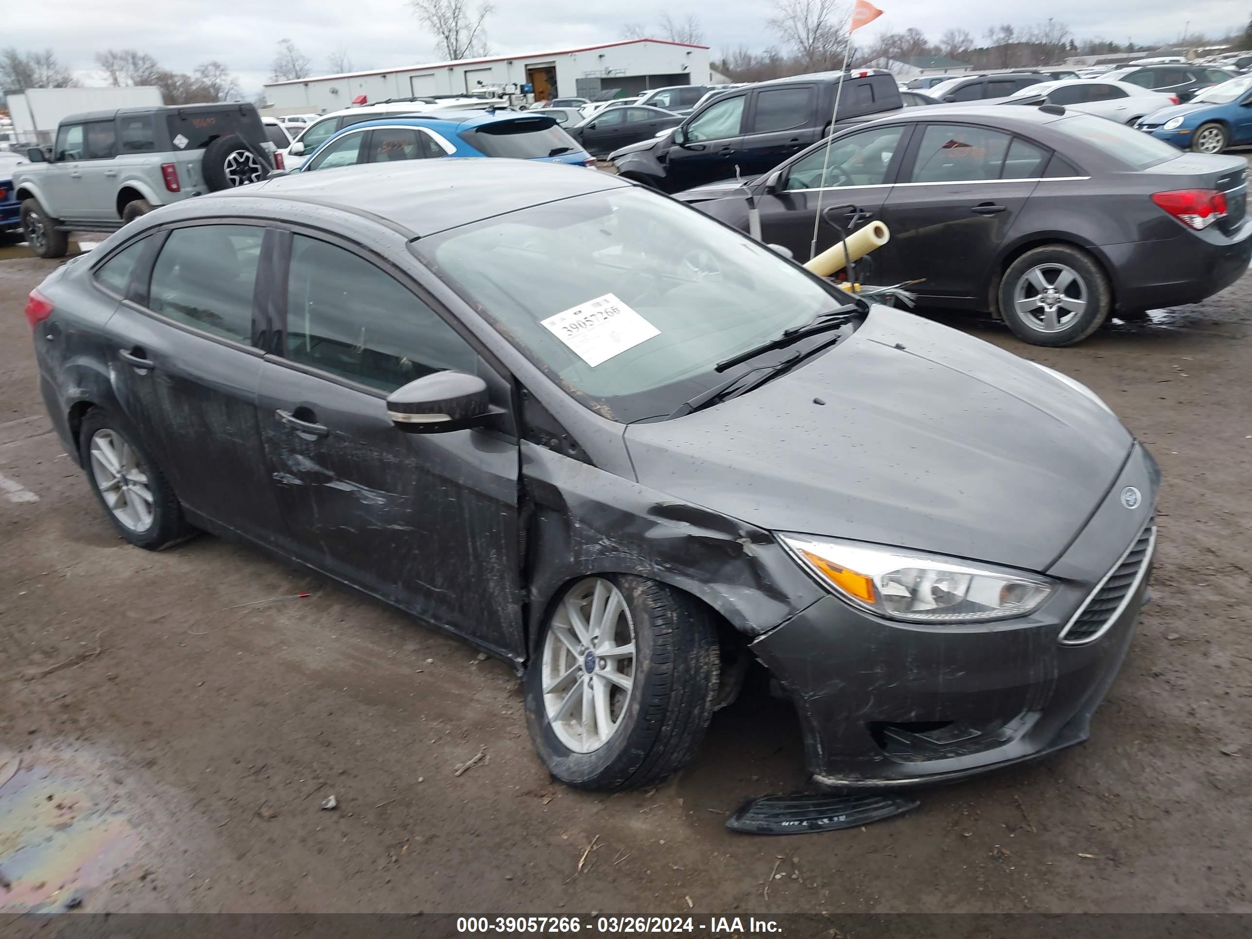 FORD FOCUS 2017 1fadp3f22hl235300