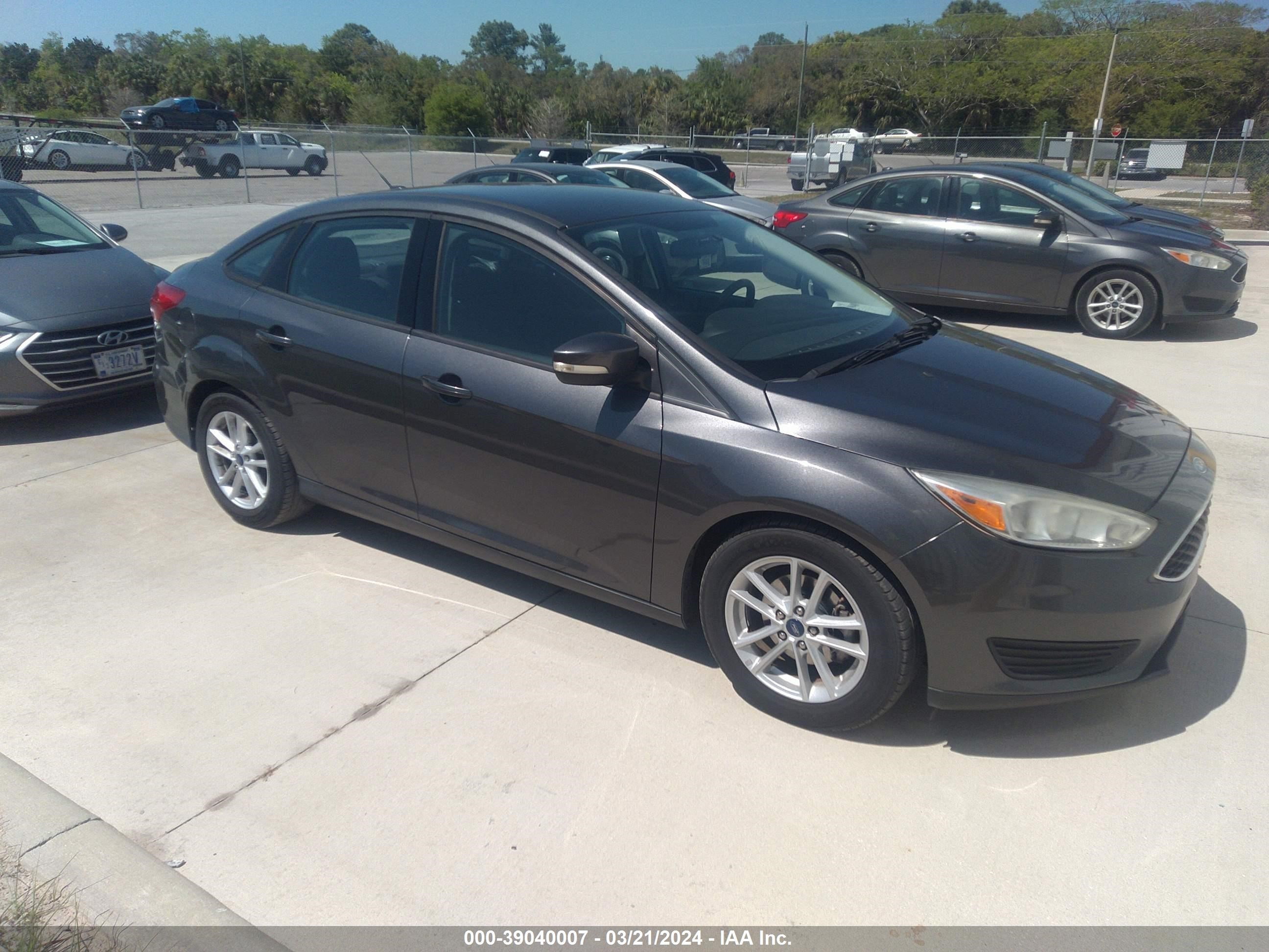 FORD FOCUS 2017 1fadp3f22hl309525