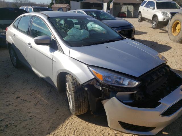 FORD FOCUS SE 2018 1fadp3f22jl212475