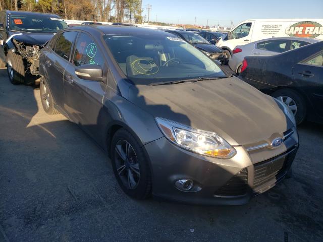 FORD FOCUS SE 2014 1fadp3f23el125948