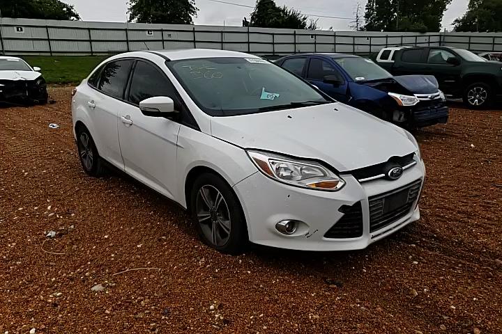 FORD FOCUS SE 2014 1fadp3f23el440071