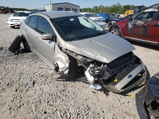 FORD FOCUS SE 2015 1fadp3f23fl239370