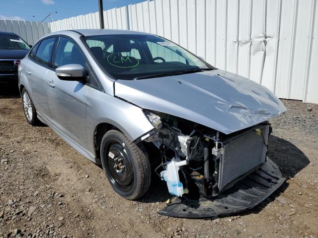 FORD FOCUS SE 2015 1fadp3f23fl285409