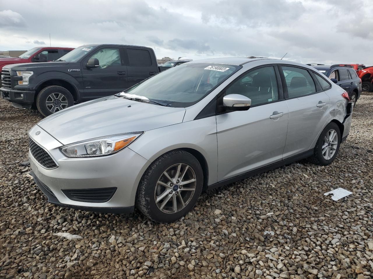 FORD FOCUS 2017 1fadp3f23hl222894