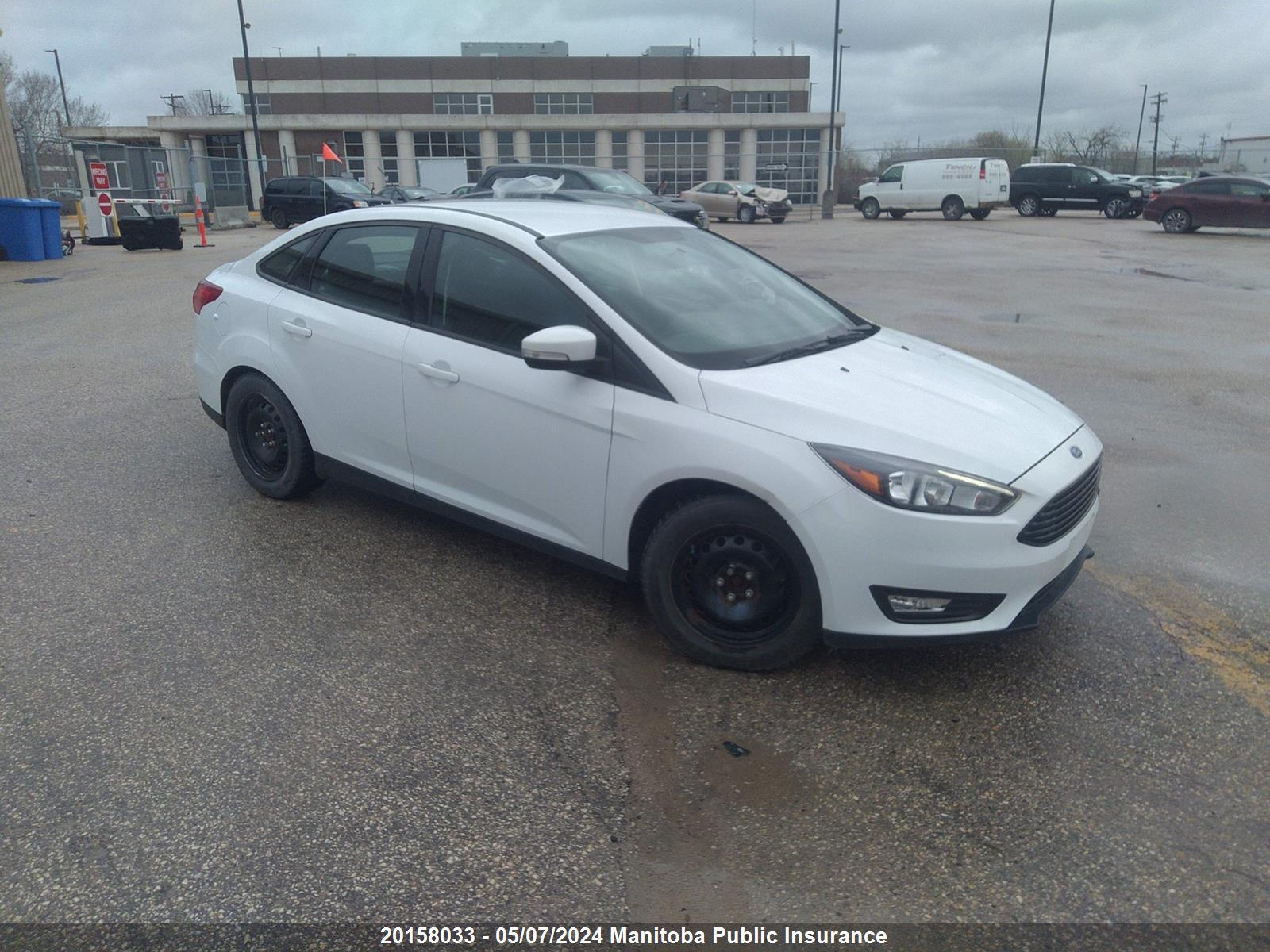 FORD FOCUS 2018 1fadp3f23jl305974