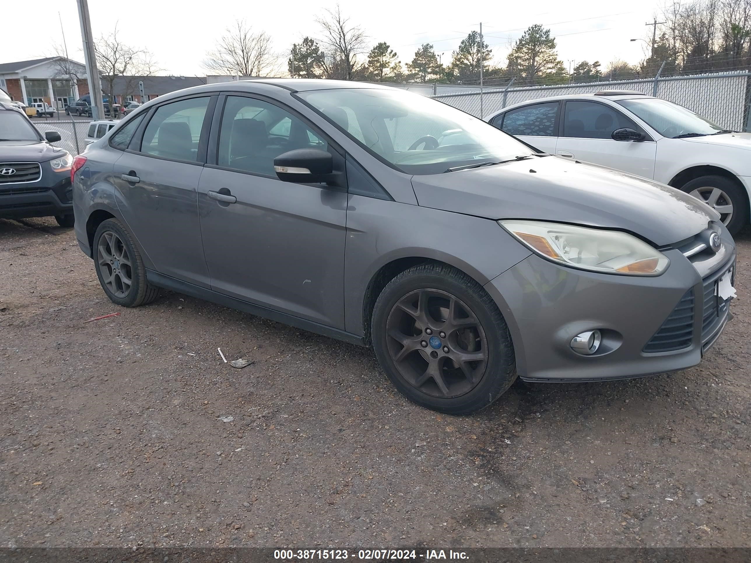 FORD FOCUS 2013 1fadp3f24dl259110