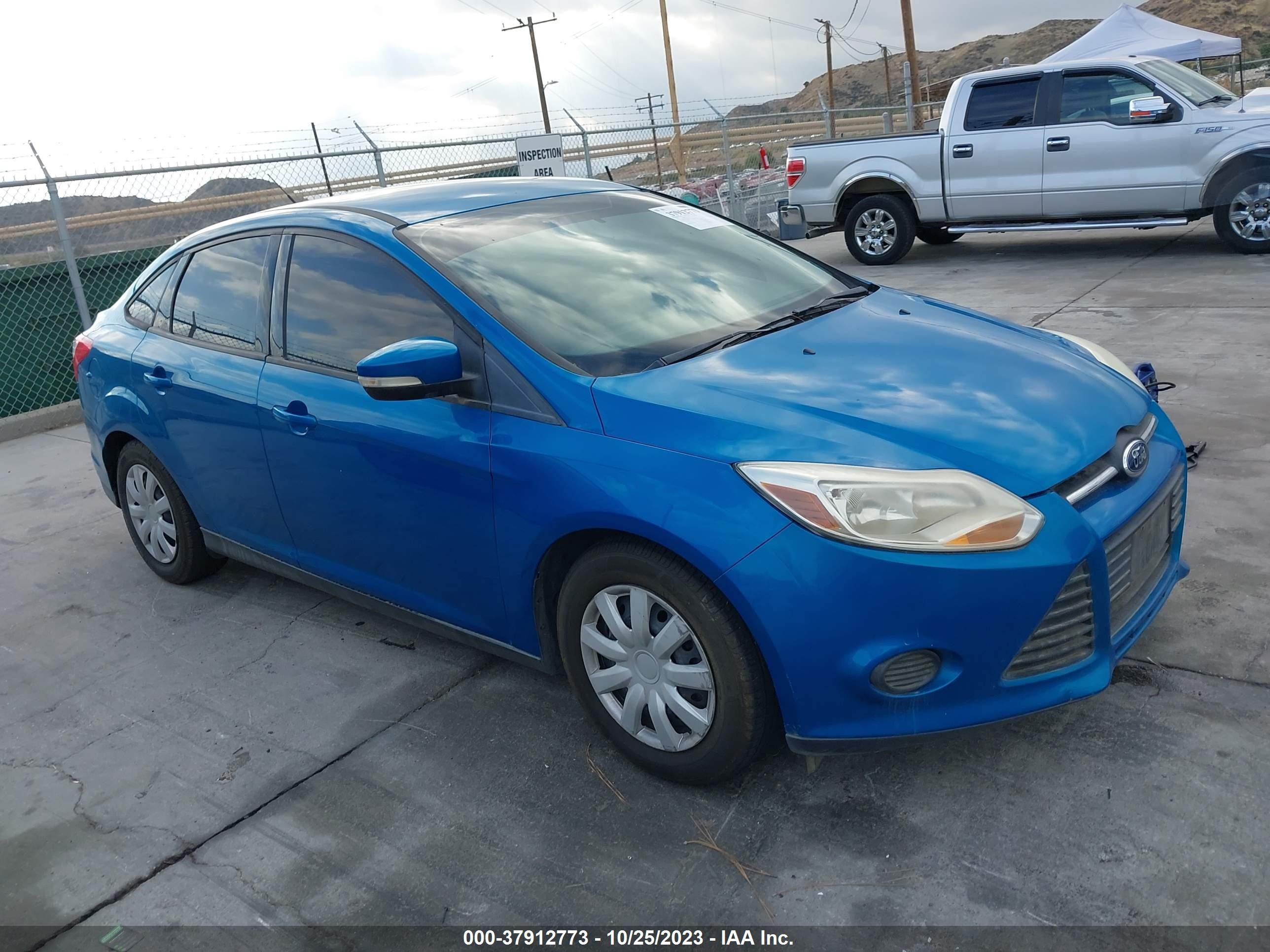 FORD FOCUS 2014 1fadp3f24el375330