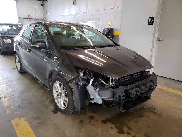 FORD FOCUS SE 2015 1fadp3f24fl250345