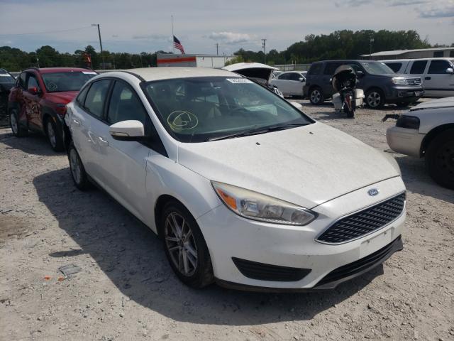 FORD FOCUS SE 2017 1fadp3f24hl227649