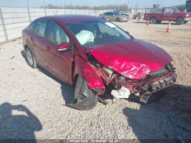 FORD FOCUS 2017 1fadp3f24hl294042