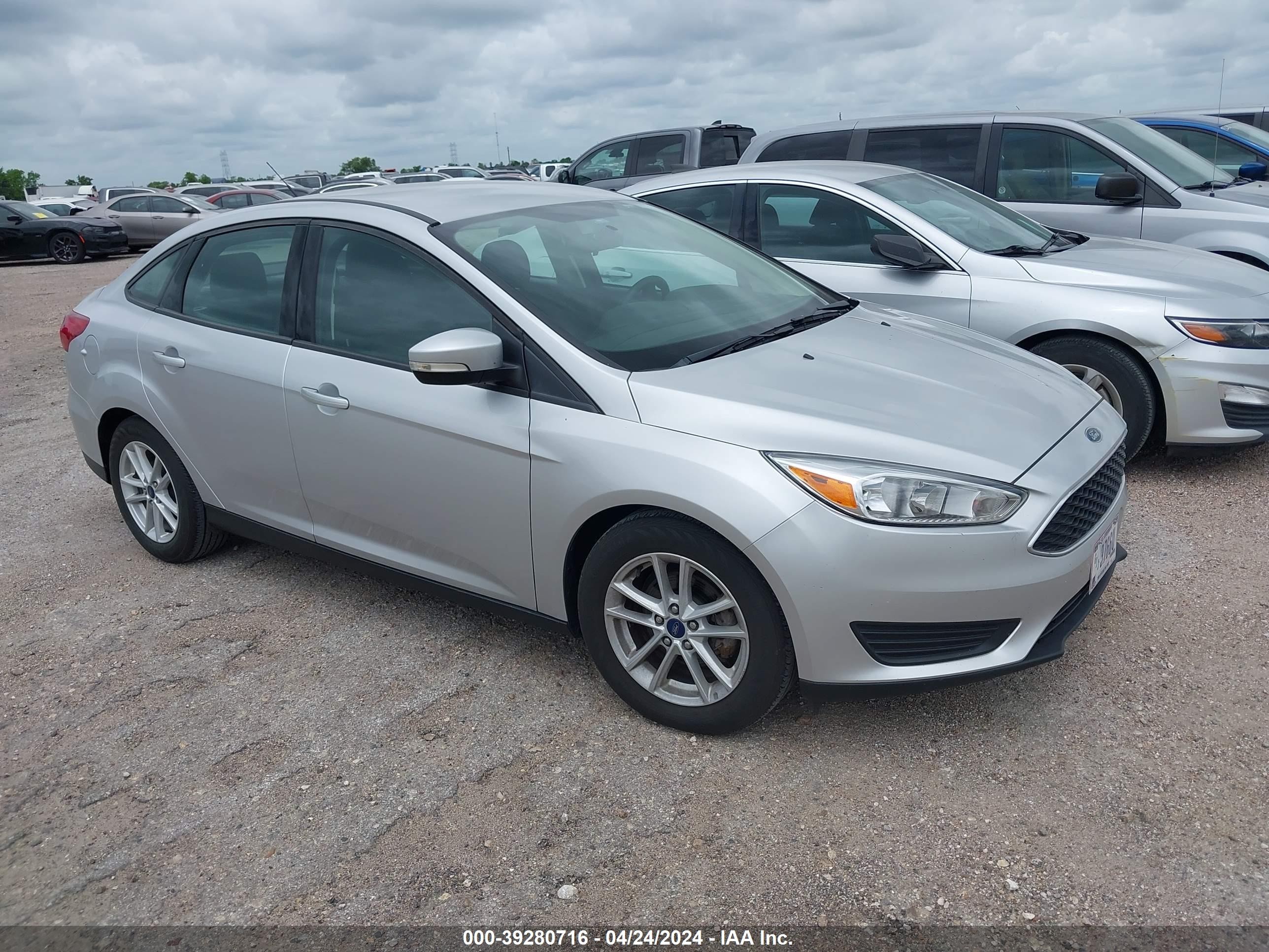 FORD FOCUS 2017 1fadp3f24hl309347