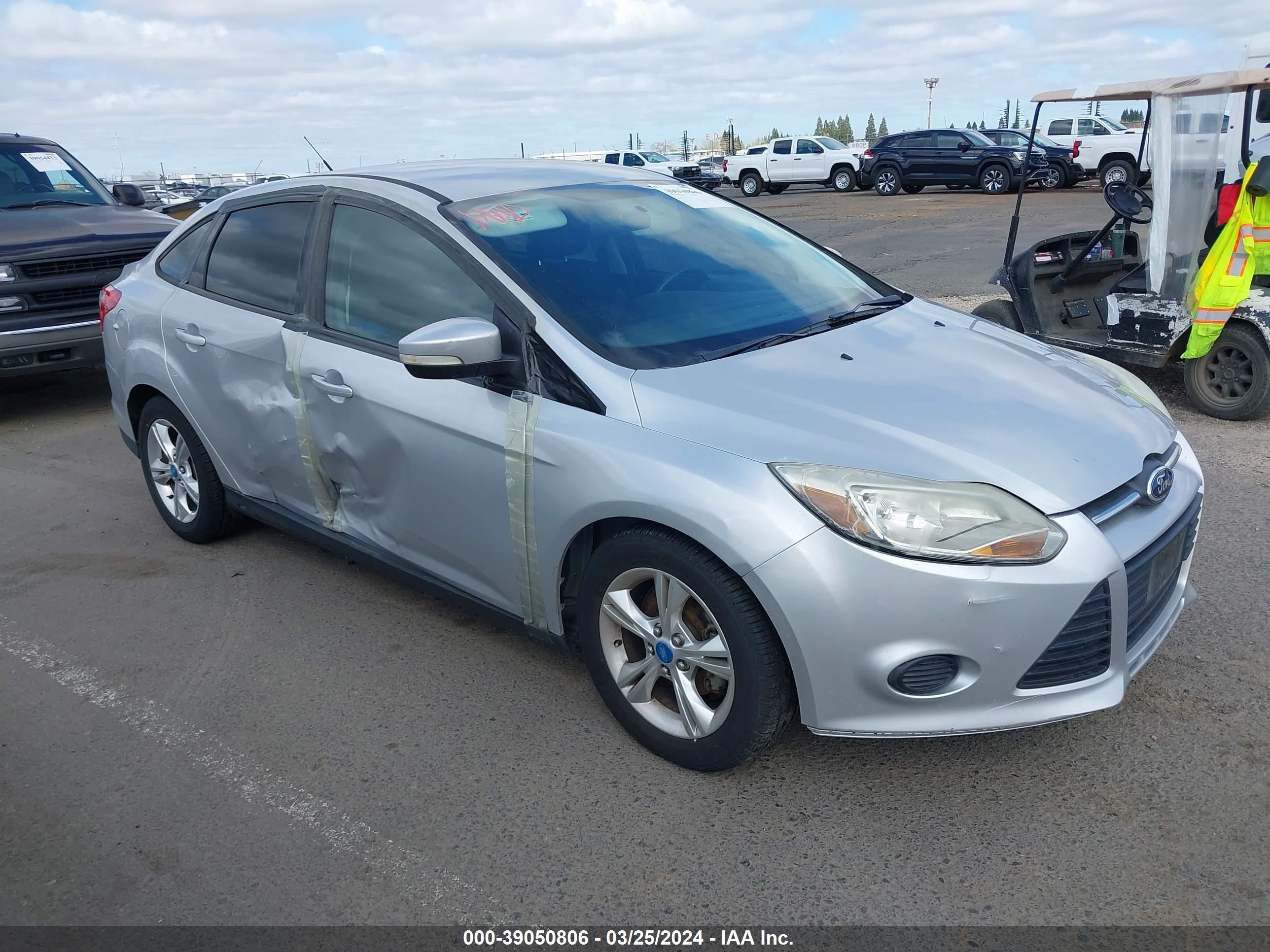 FORD FOCUS 2013 1fadp3f25dl277695