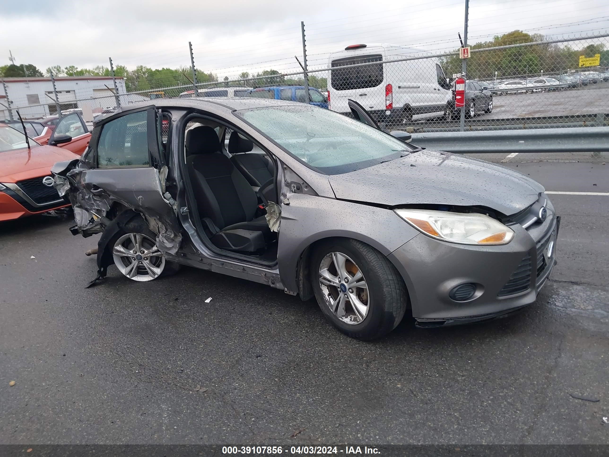 FORD FOCUS 2014 1fadp3f25el255679