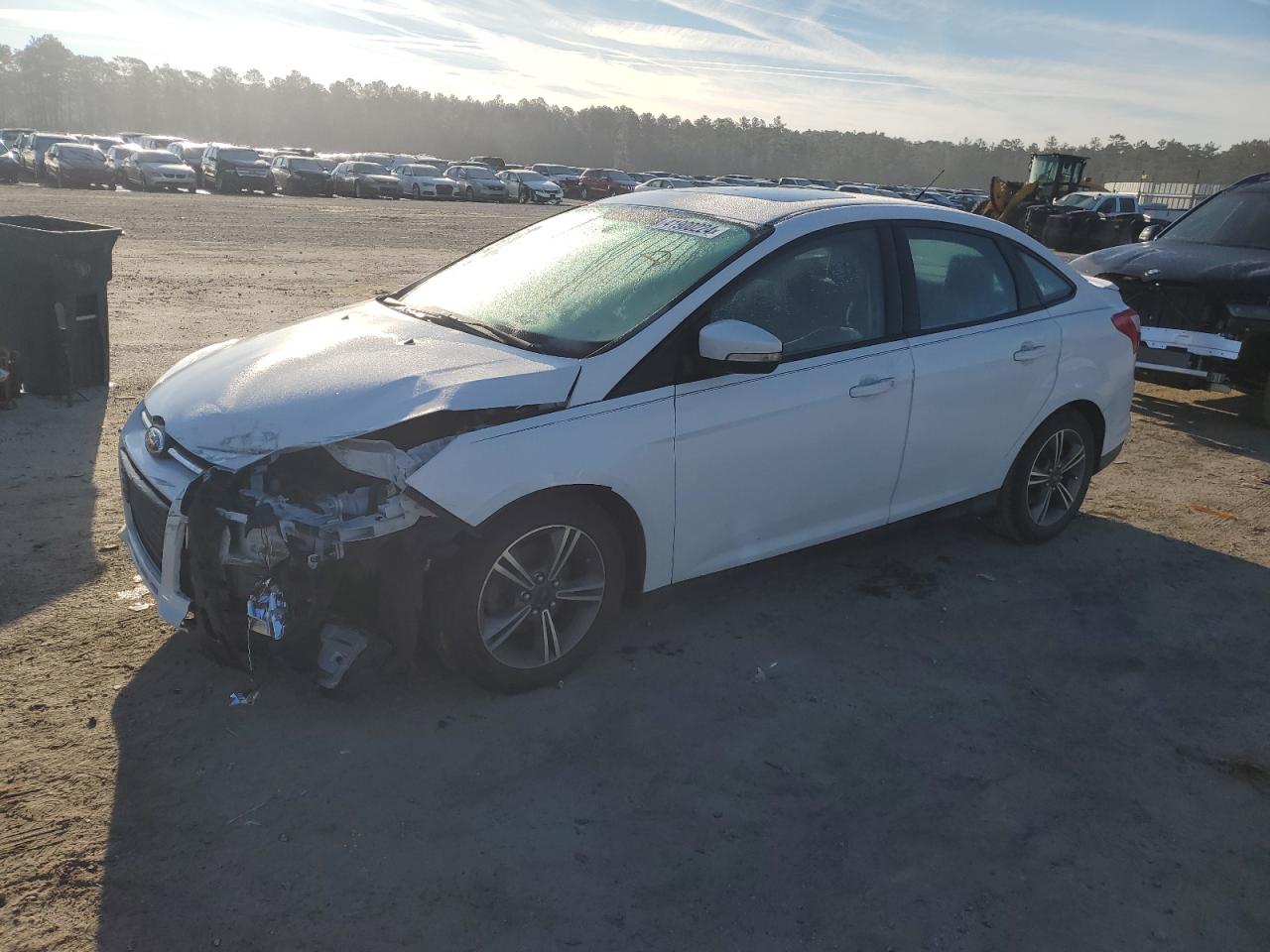 FORD FOCUS 2014 1fadp3f25el379242