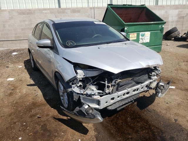 FORD FOCUS SE 2015 1fadp3f25fl202756