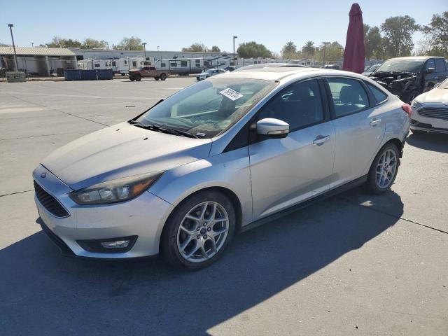 FORD FOCUS SE 2015 1fadp3f25fl294709