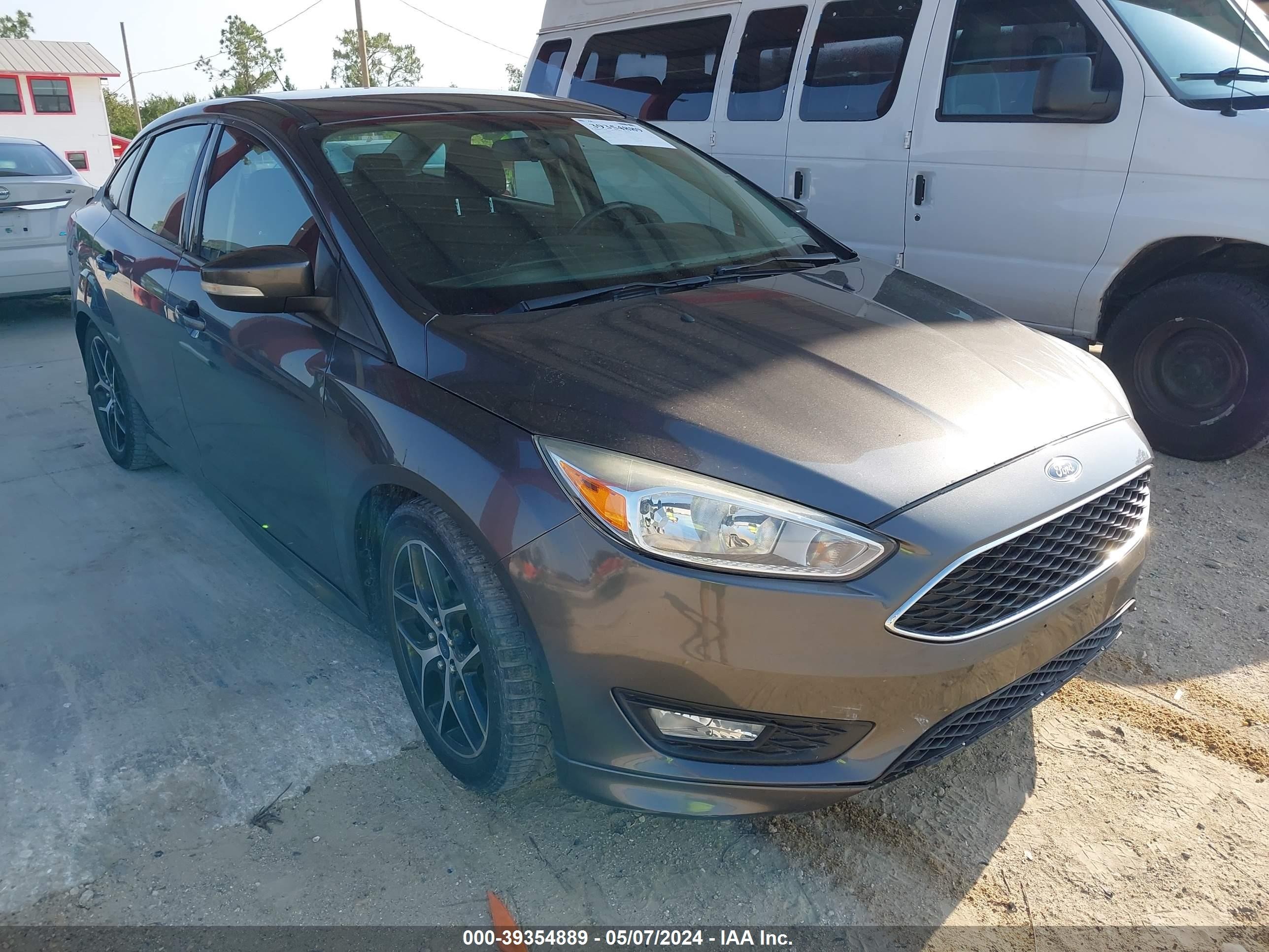 FORD FOCUS 2016 1fadp3f25gl233474