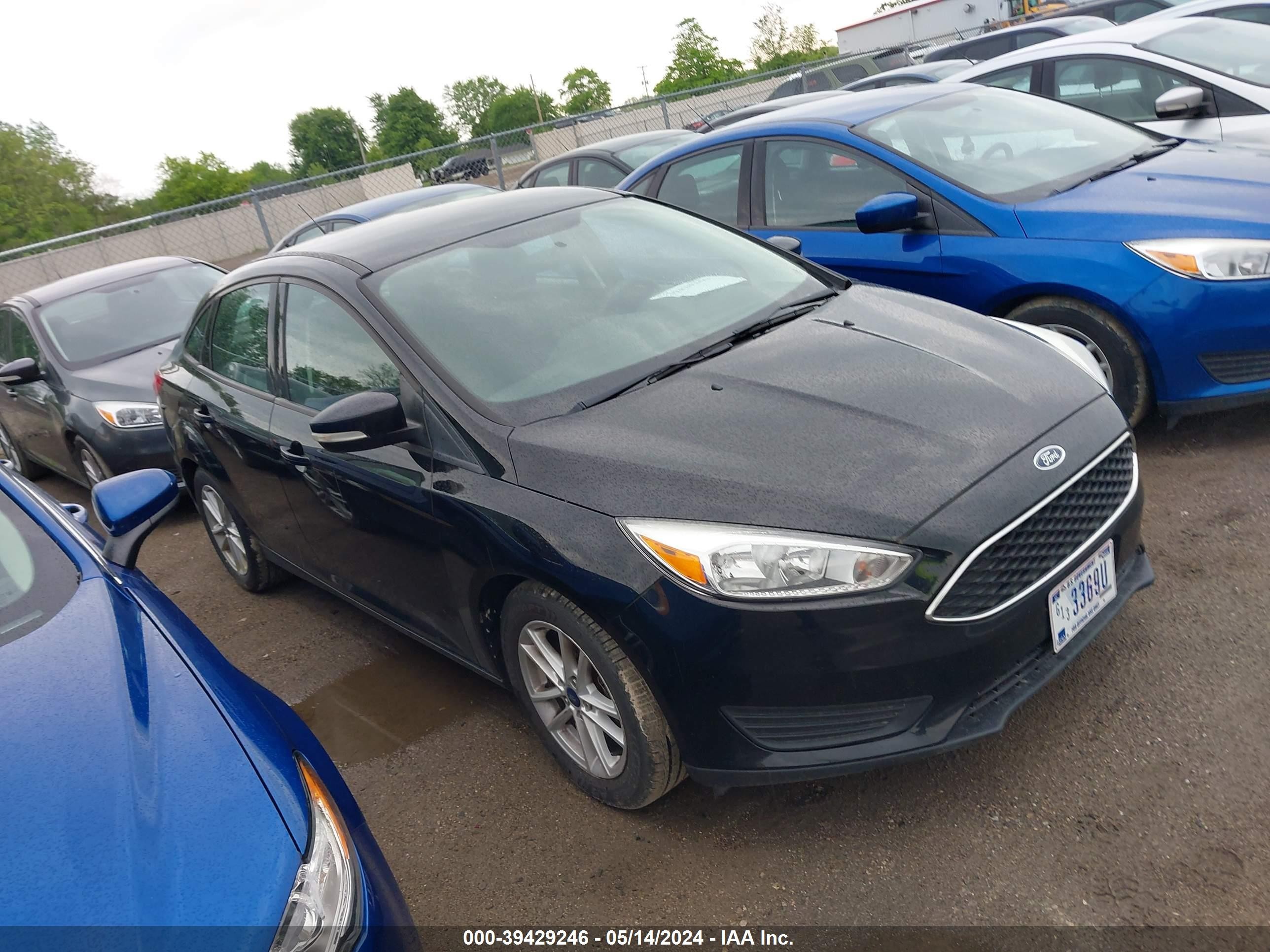 FORD FOCUS 2017 1fadp3f25hl320017