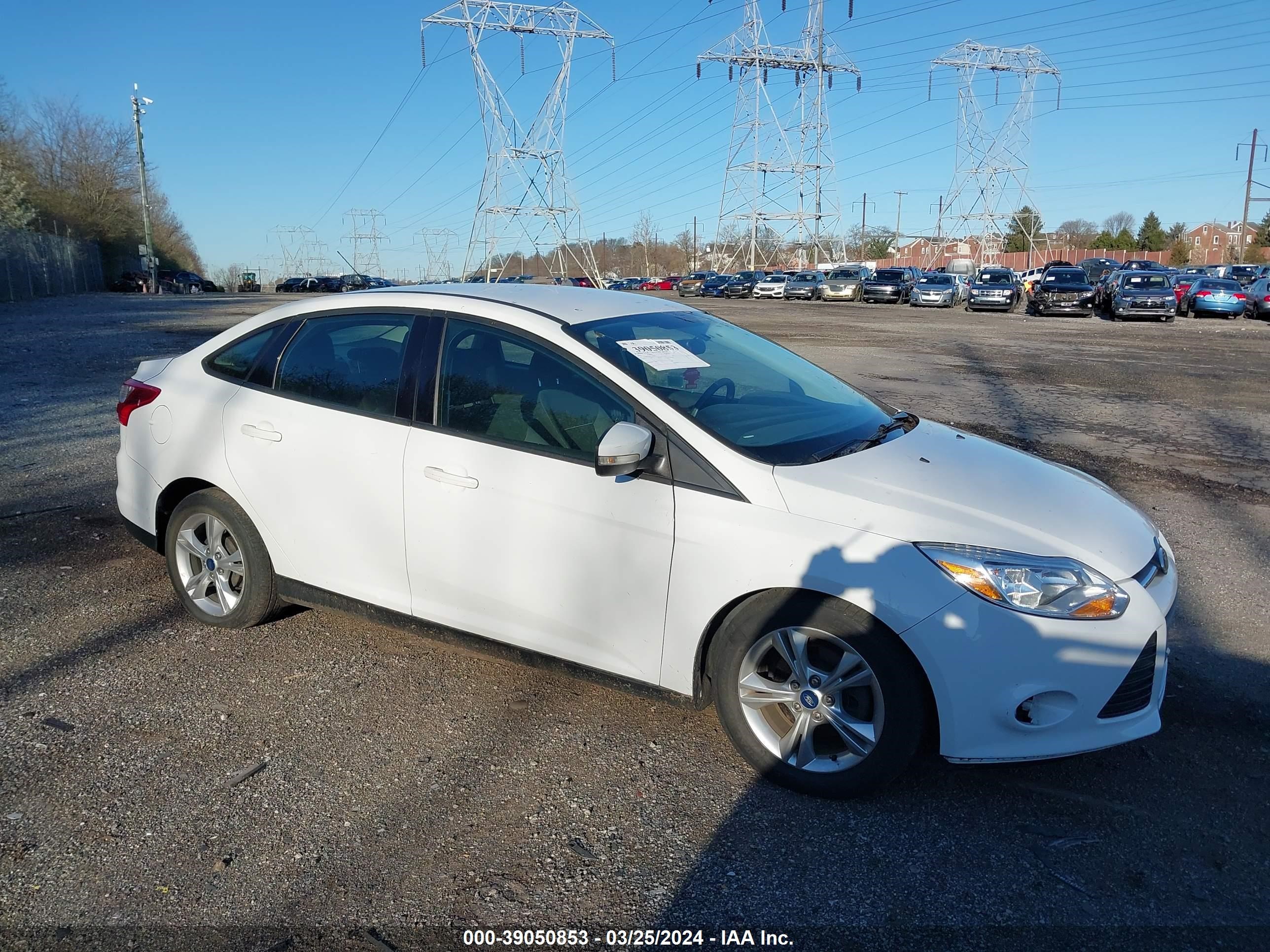 FORD FOCUS 2014 1fadp3f26el120968