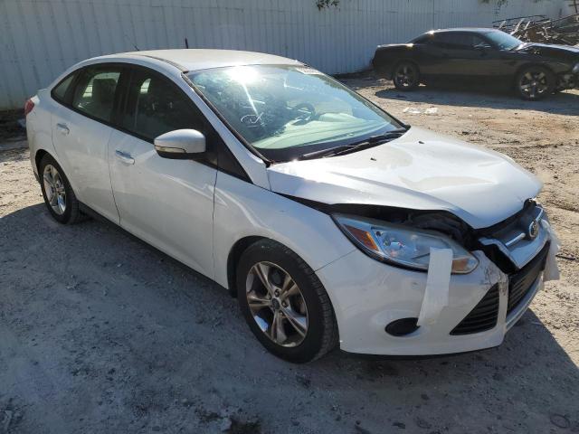 FORD FOCUS SE 2014 1fadp3f26el165182