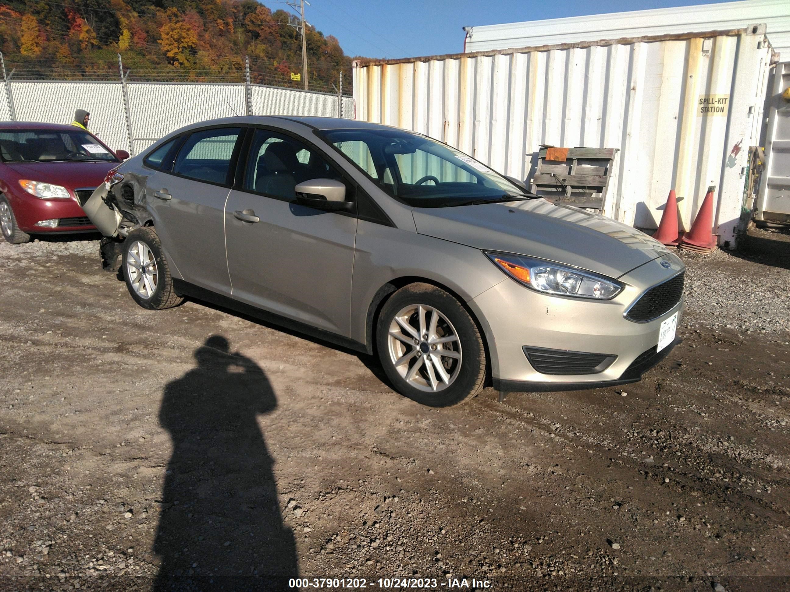 FORD FOCUS 2015 1fadp3f26fl373550