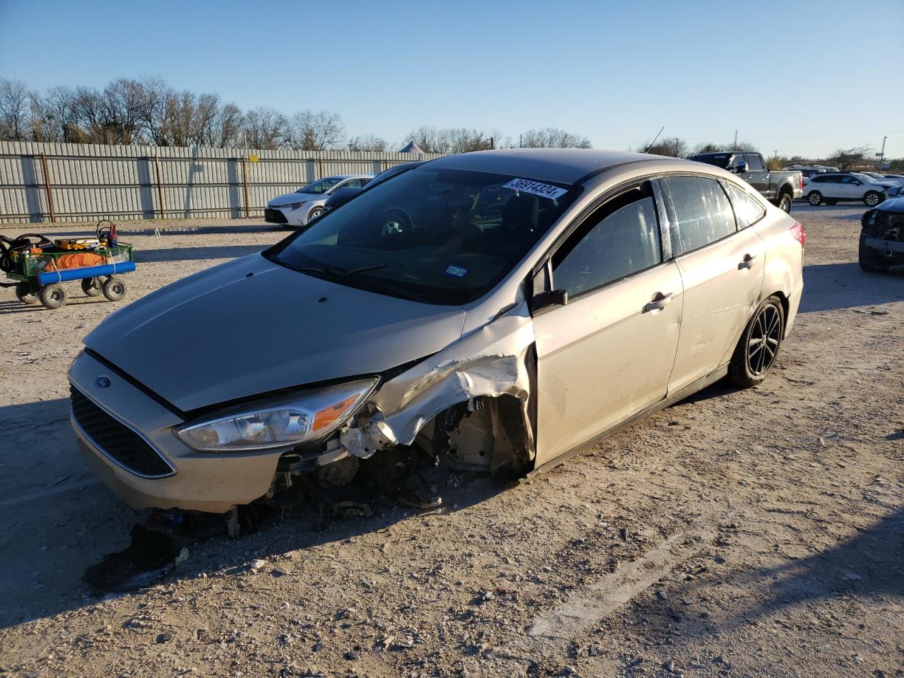 FORD FOCUS 2018 1fadp3f26jl315933