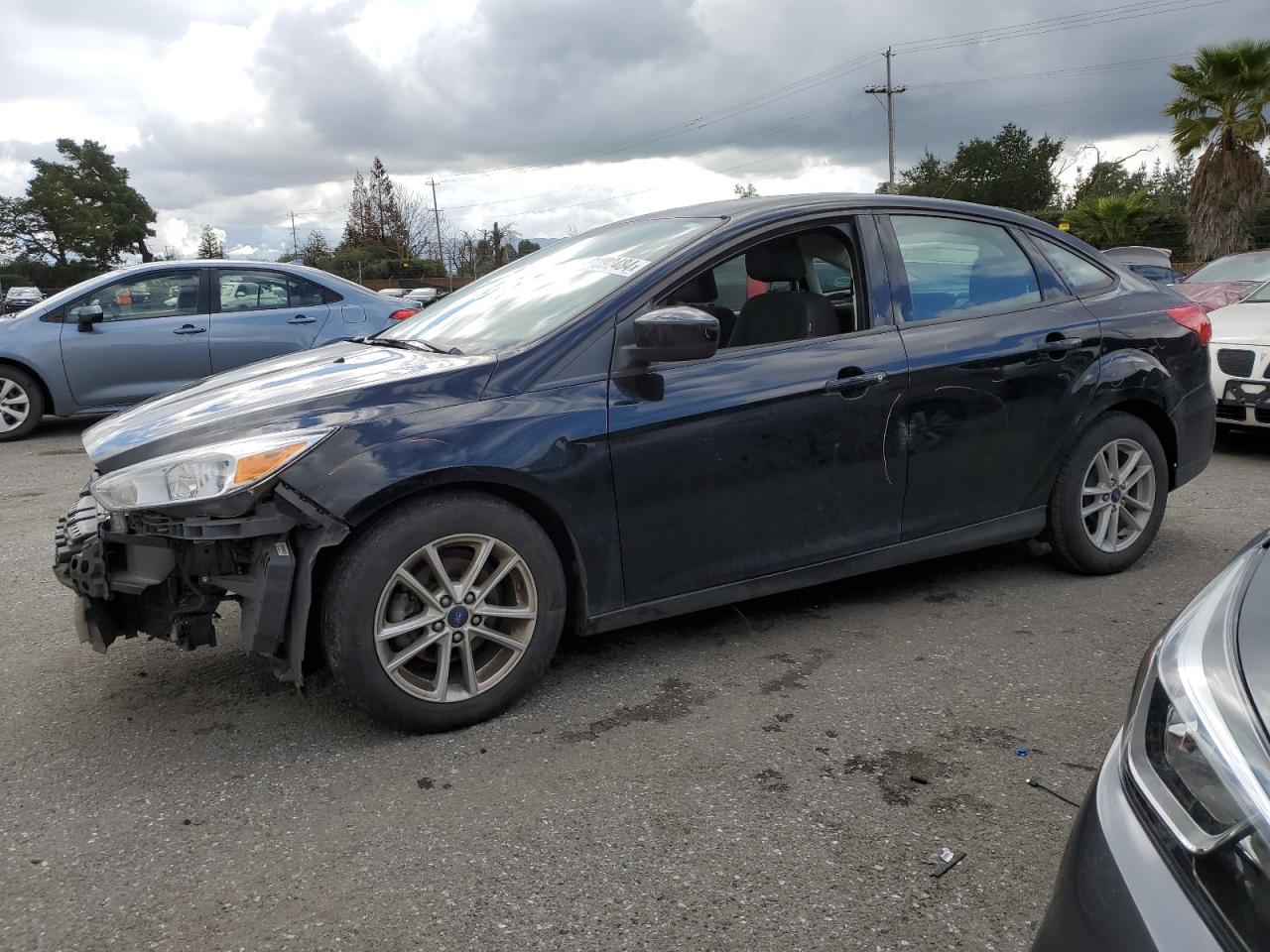 FORD FOCUS 2018 1fadp3f26jl323045