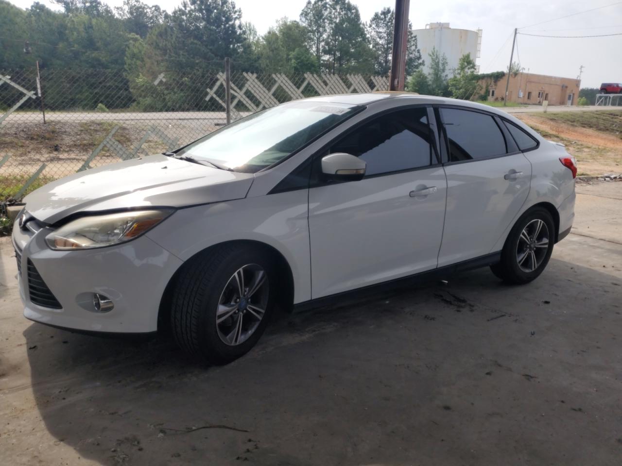 FORD FOCUS 2014 1fadp3f27el222005