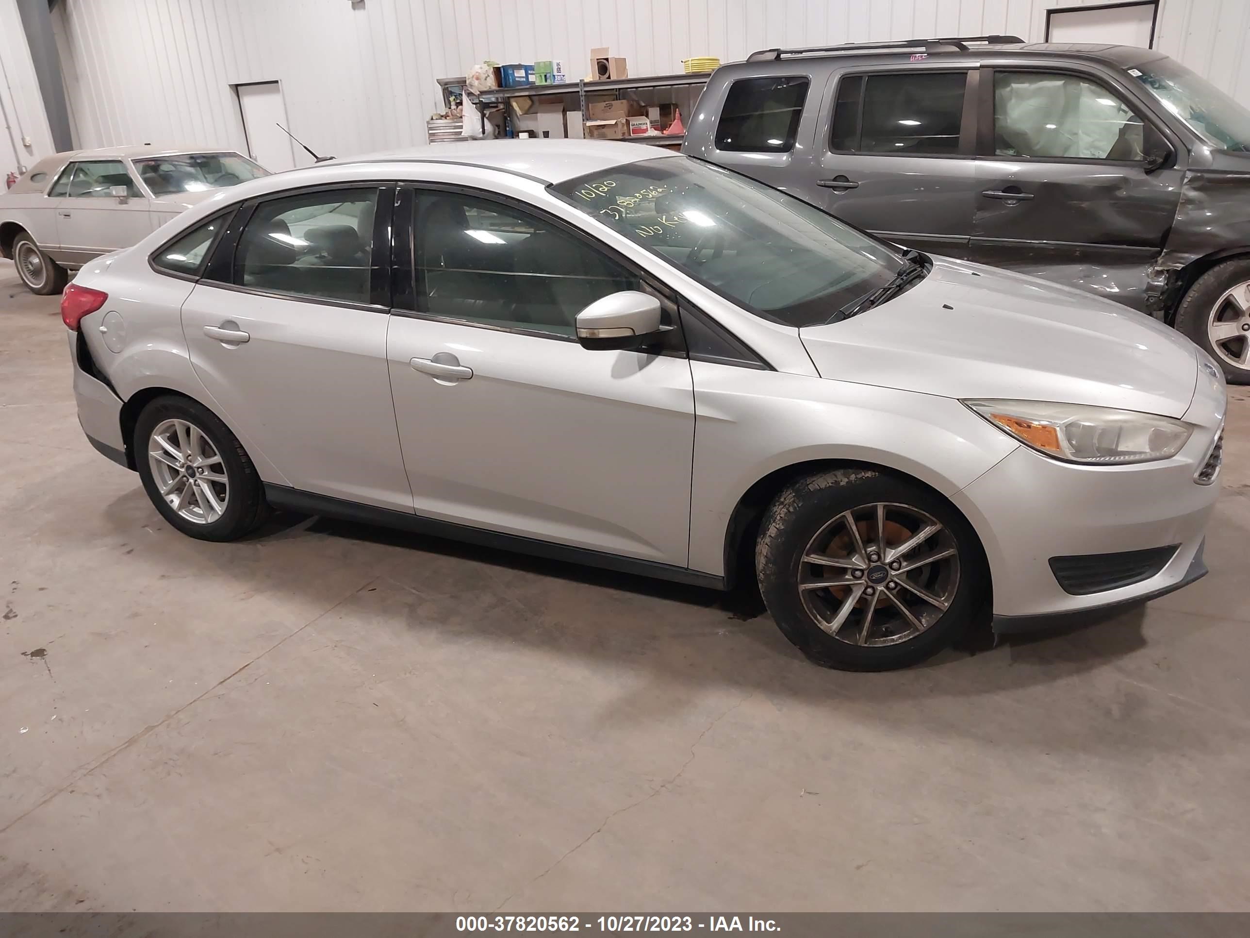 FORD FOCUS 2015 1fadp3f27fl329640