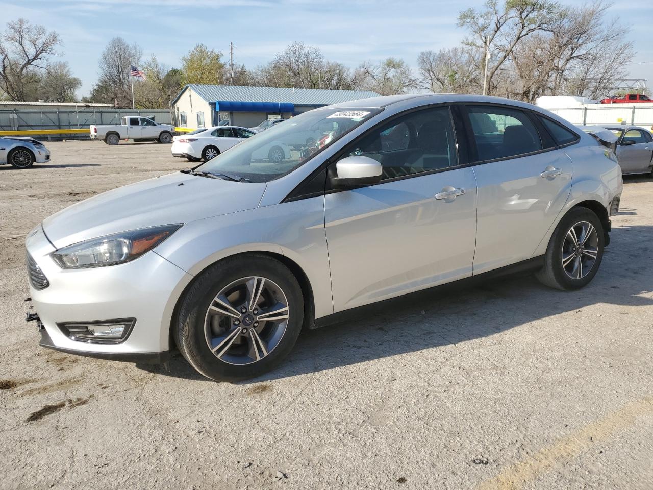 FORD FOCUS 2018 1fadp3f27jl303497