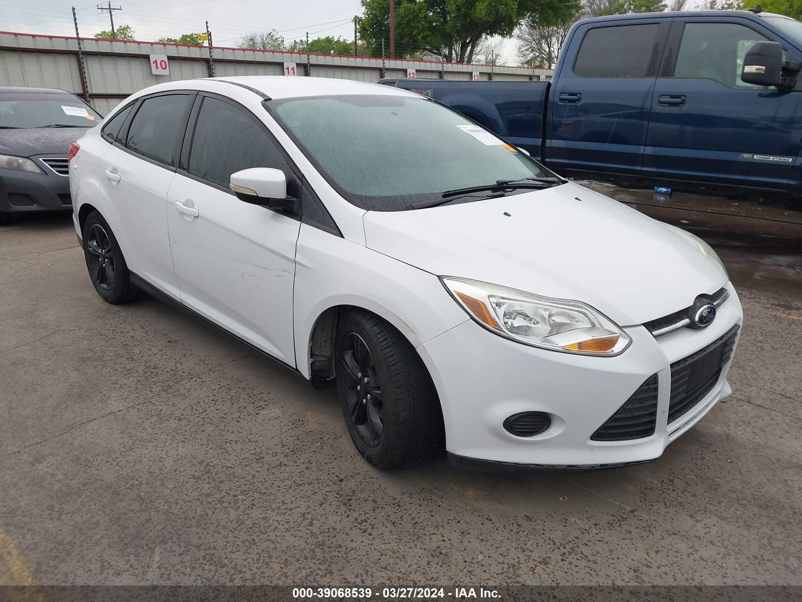 FORD FOCUS 2014 1fadp3f28el246443