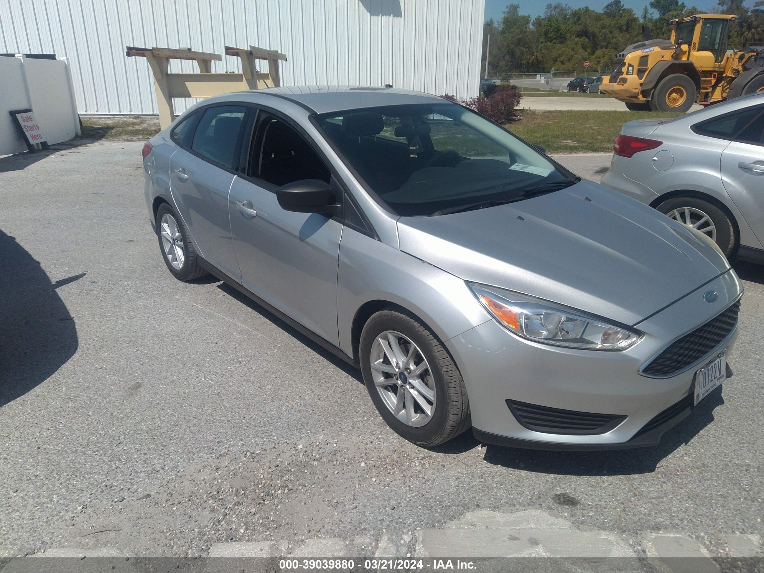 FORD FOCUS 2018 1fadp3f28jl327615