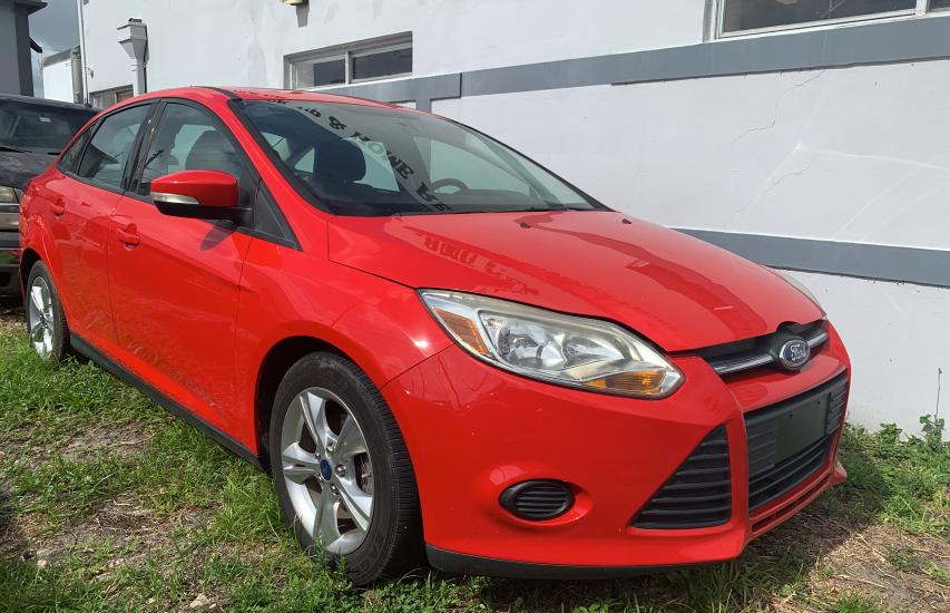 FORD FOCUS SE 2013 1fadp3f29dl368050