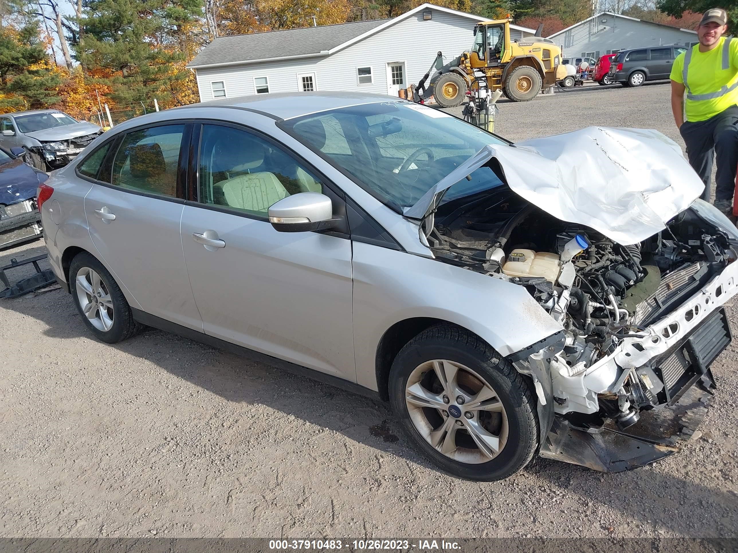 FORD FOCUS 2014 1fadp3f29el286028