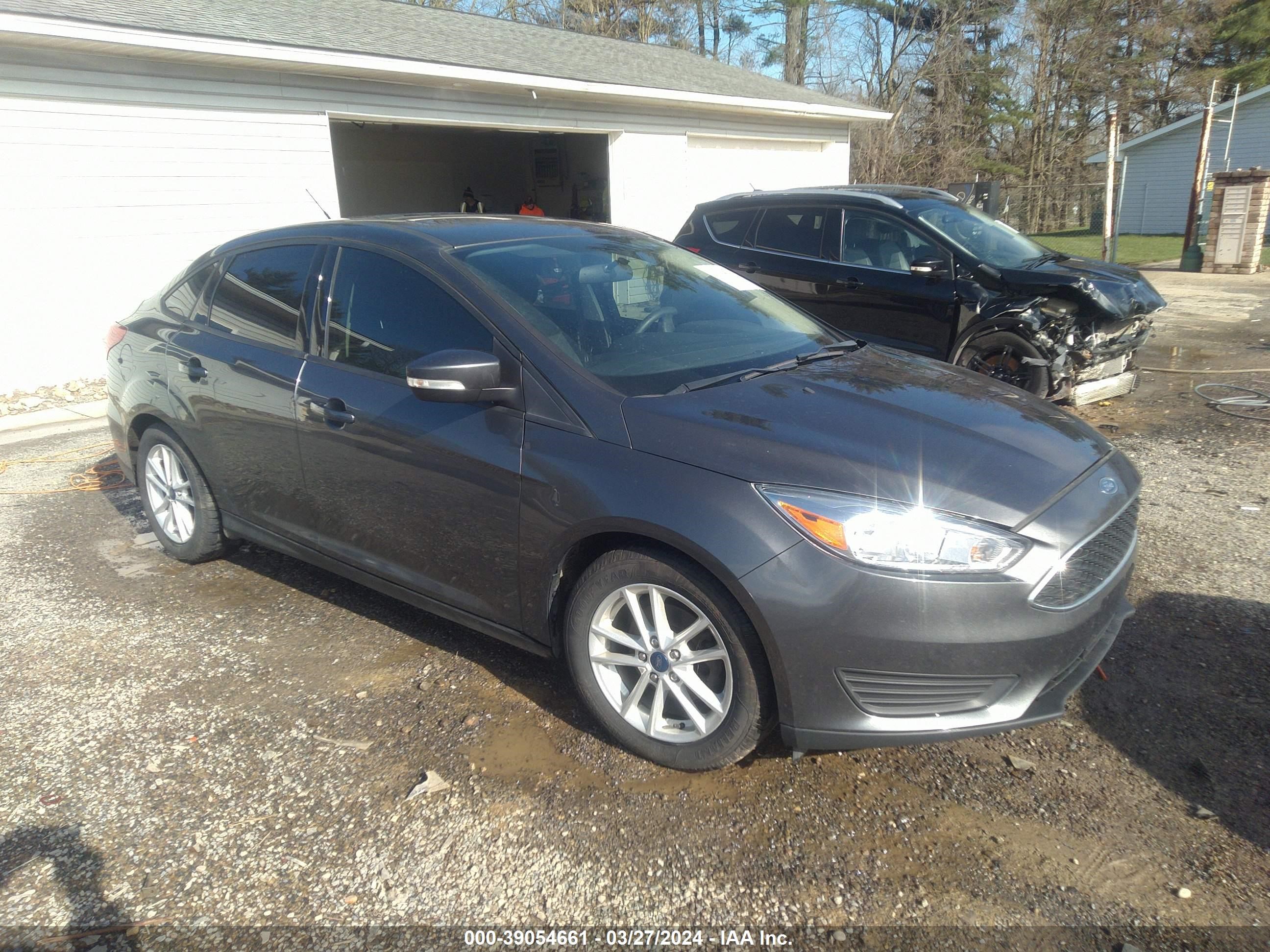 FORD FOCUS 2015 1fadp3f29fl229152