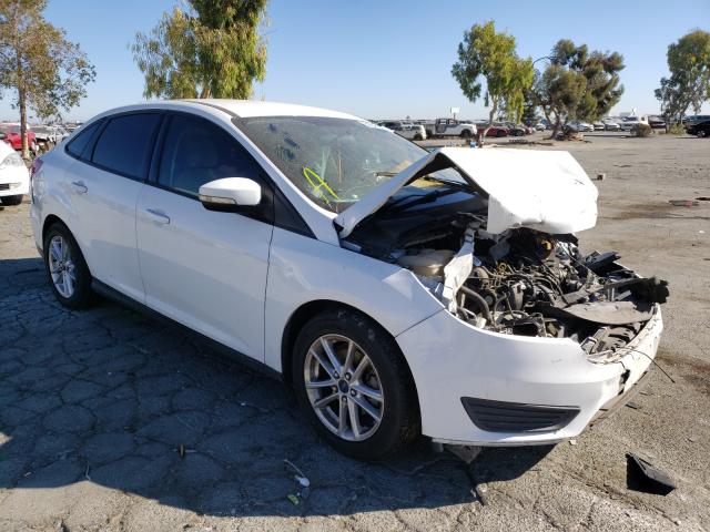 FORD FOCUS SE 2015 1fadp3f29fl330384