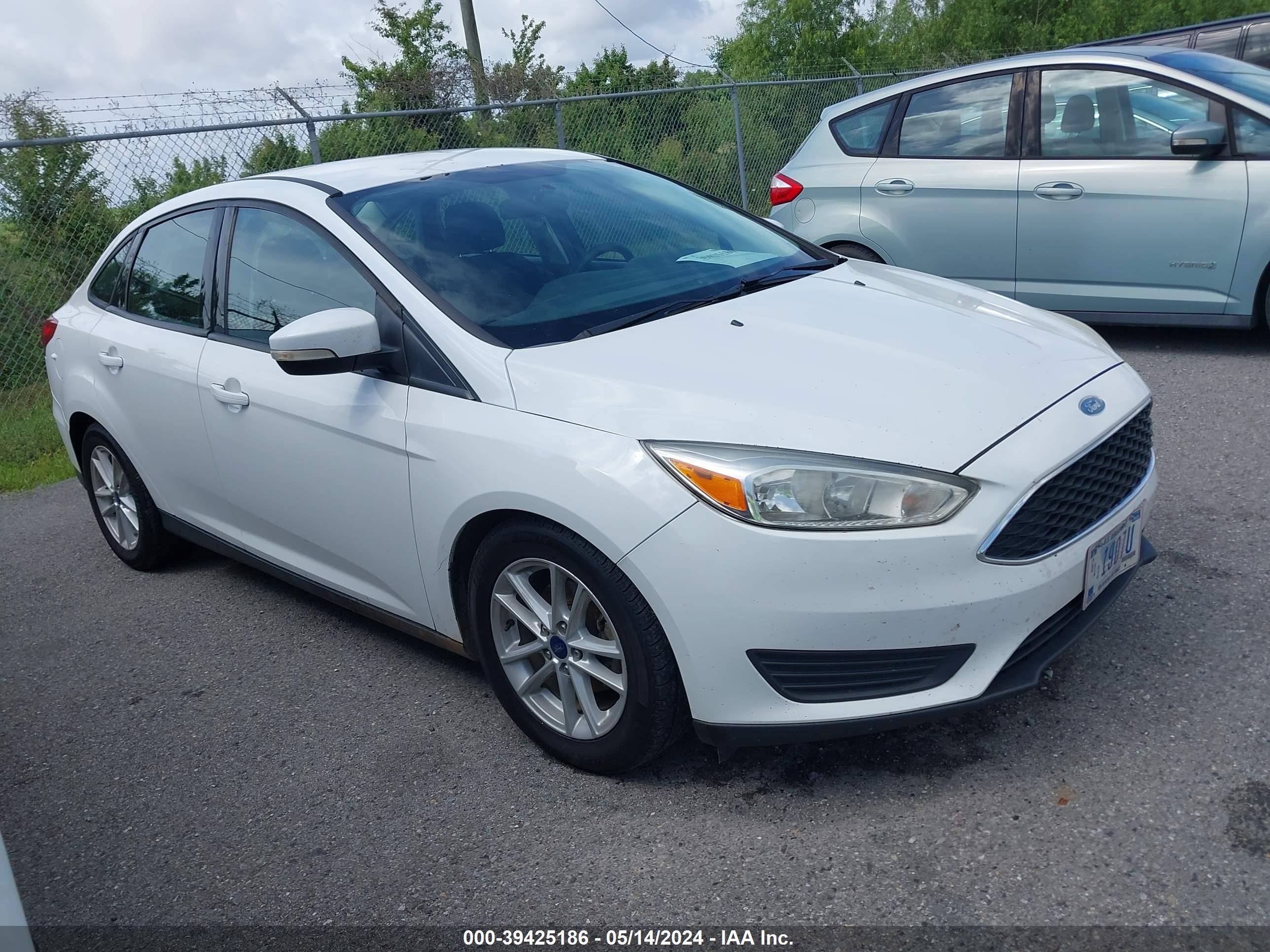 FORD FOCUS 2017 1fadp3f2xhl292165