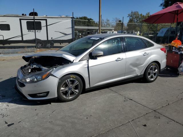 FORD FOCUS SE 2018 1fadp3fe2jl279118