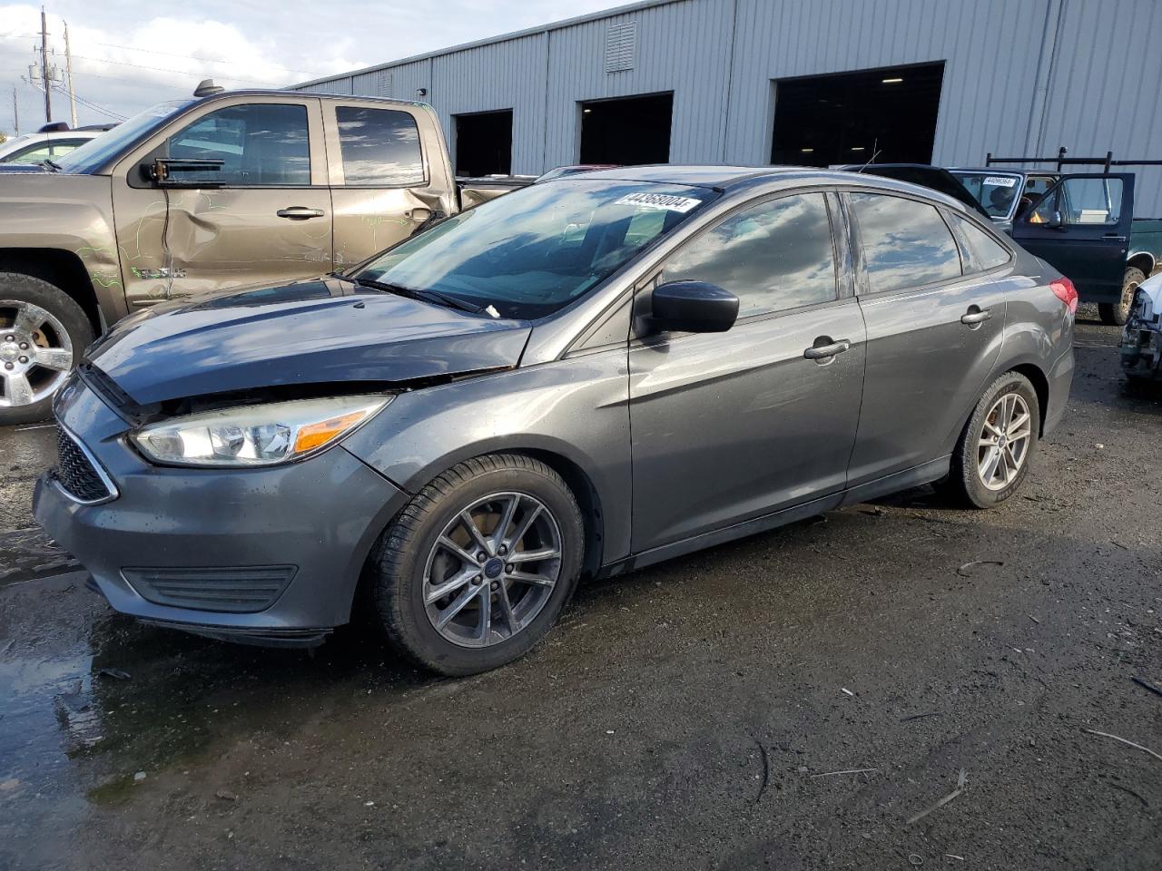 FORD FOCUS 2018 1fadp3fe8jl299924