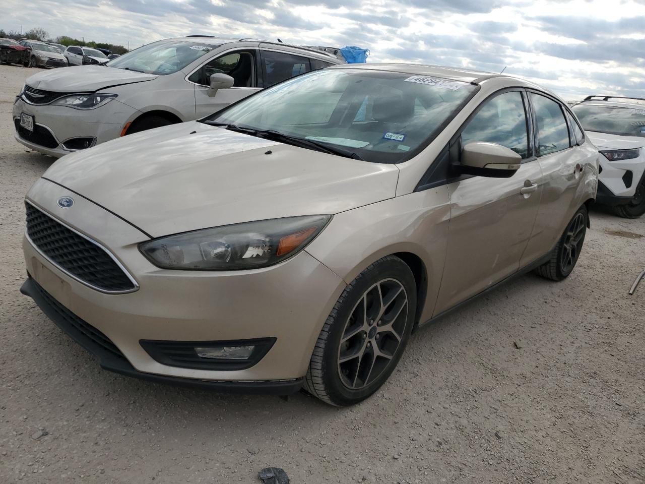 FORD FOCUS 2017 1fadp3h23hl227607