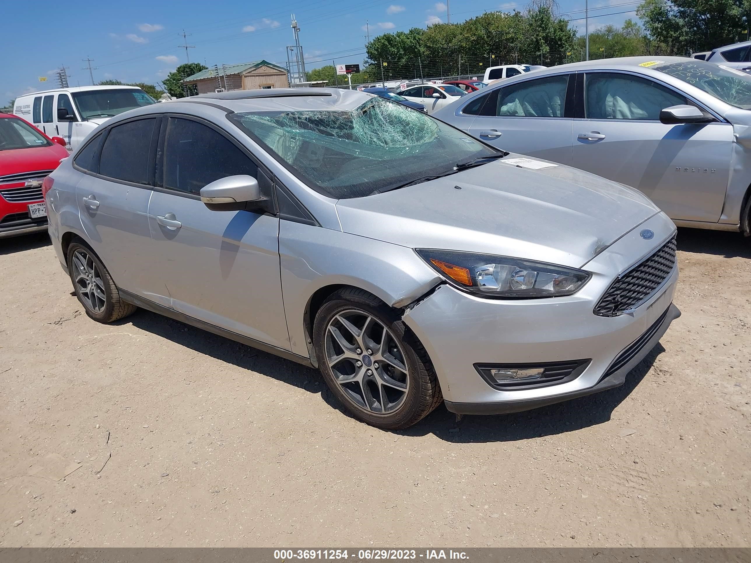 FORD FOCUS 2018 1fadp3h24jl222728