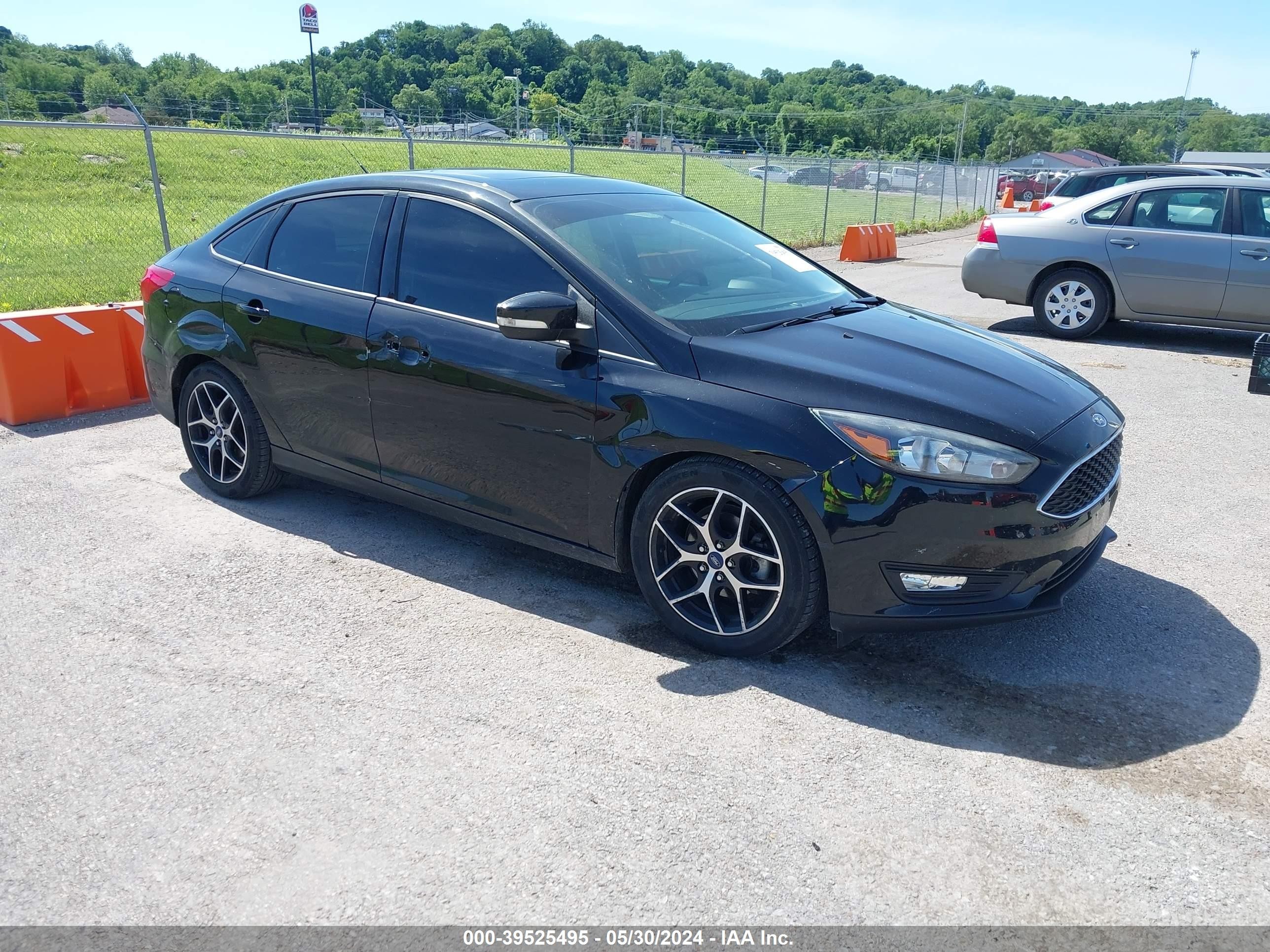 FORD FOCUS 2017 1fadp3h2xhl241682