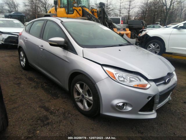 FORD FOCUS 2014 1fadp3k21el277510