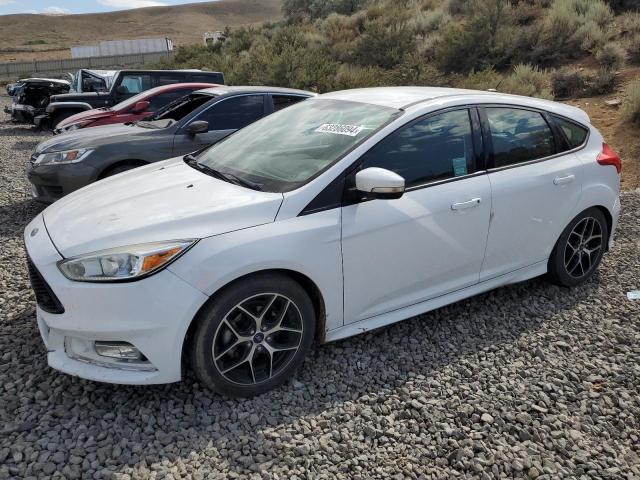 FORD FOCUS SE 2015 1fadp3k21fl358556