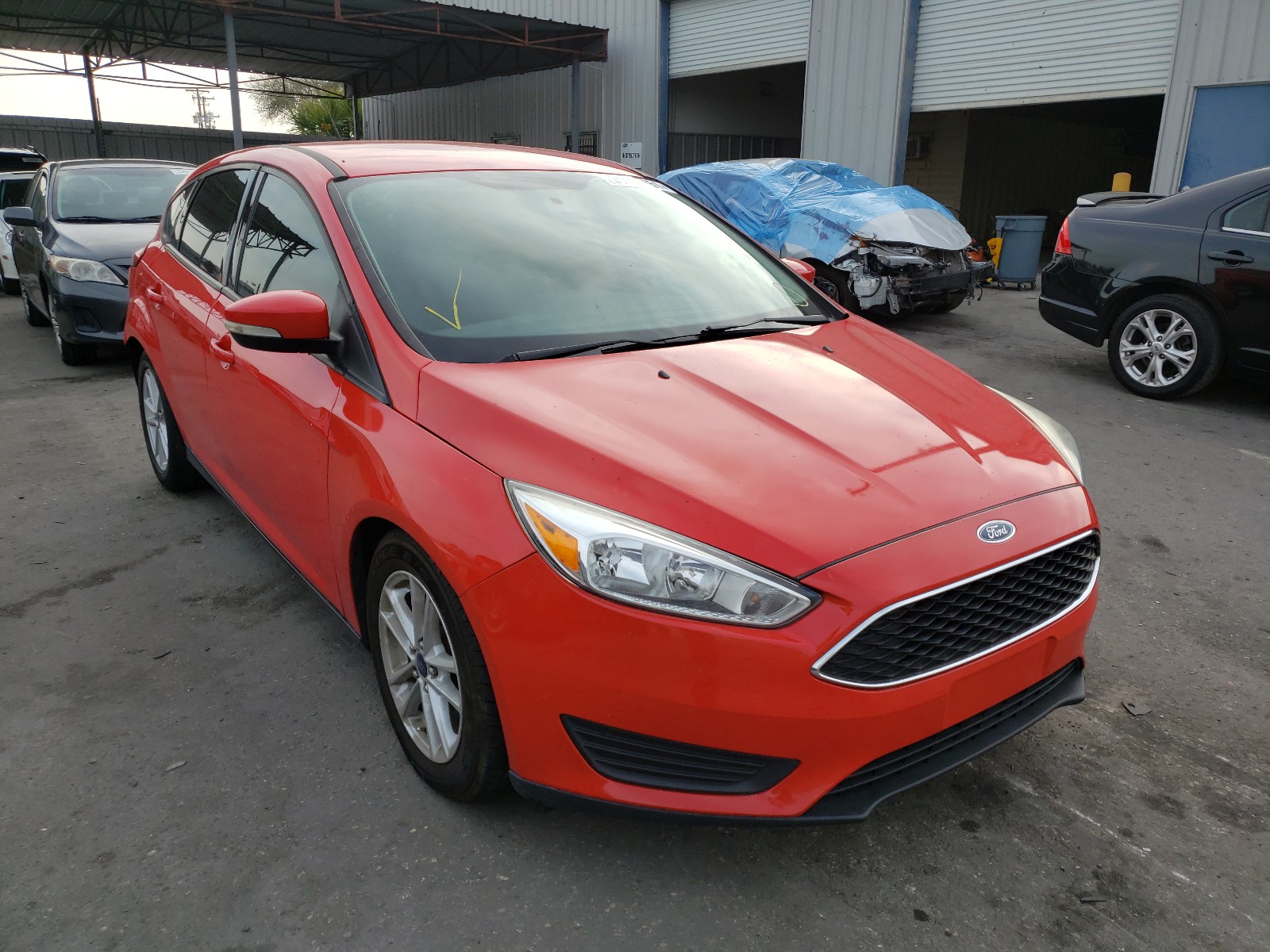 FORD FOCUS SE 2016 1fadp3k21gl263559