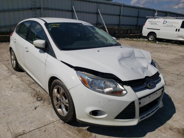 FORD FOCUS SE 2014 1fadp3k23el172015