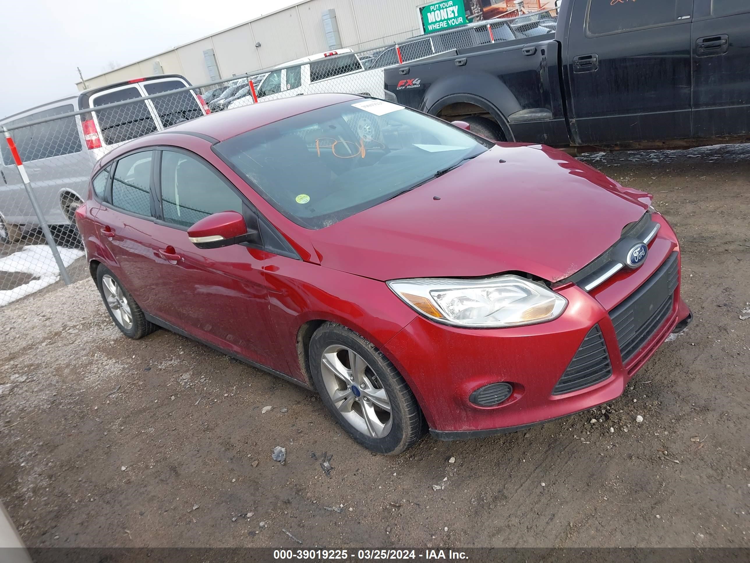 FORD FOCUS 2014 1fadp3k24el156941