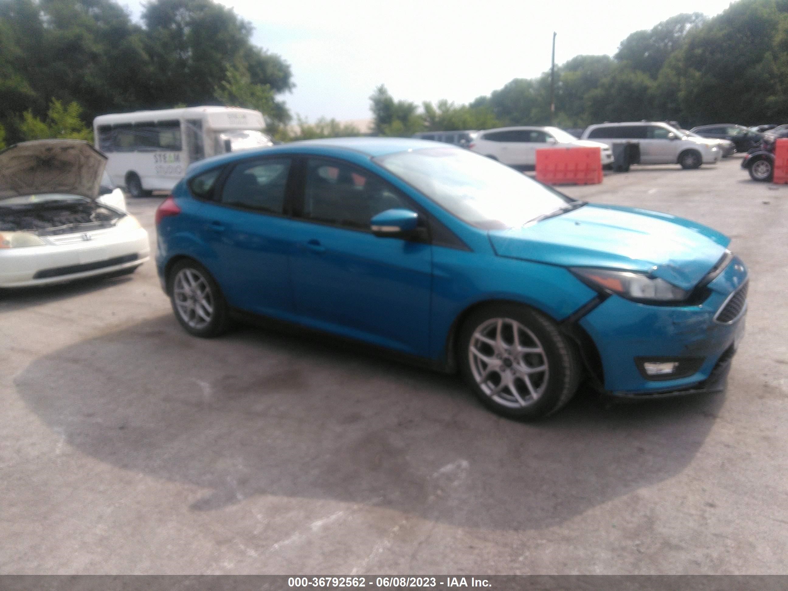 FORD FOCUS 2015 1fadp3k24fl343601